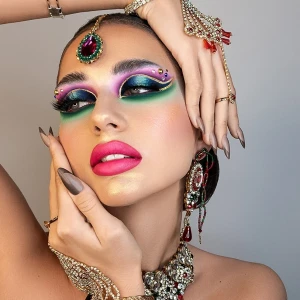 London 2024 Arab Make Up